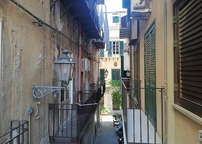 A Due Passi Appartament 3* パレルモ